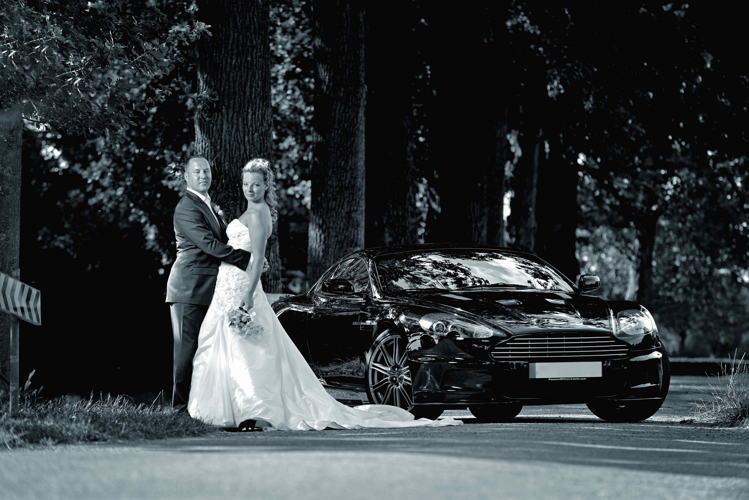 Waarom de auto op uw bruiloft zwart moet zijn